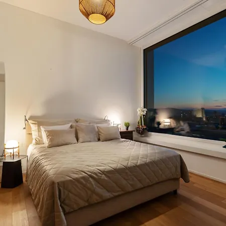 Boutique Leading Luxury Penthouse & Private Parking
