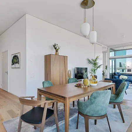 Boutique Leading Luxury Penthouse & Private Parking Apartamento Zúrich