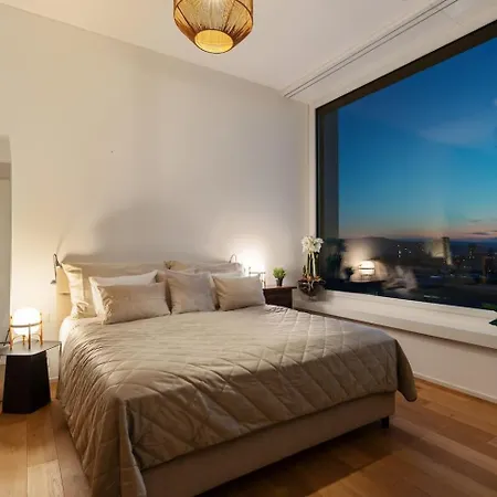 Apartment Btqleadingluxurypenthouse&garage