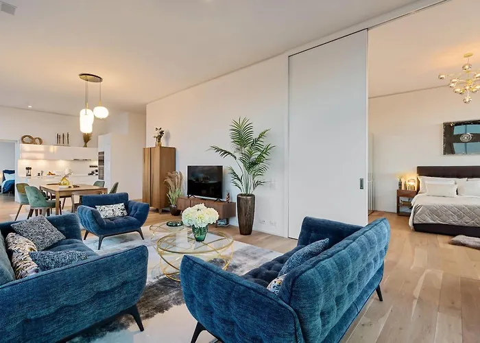 Btqleadingluxurypenthouse&garage